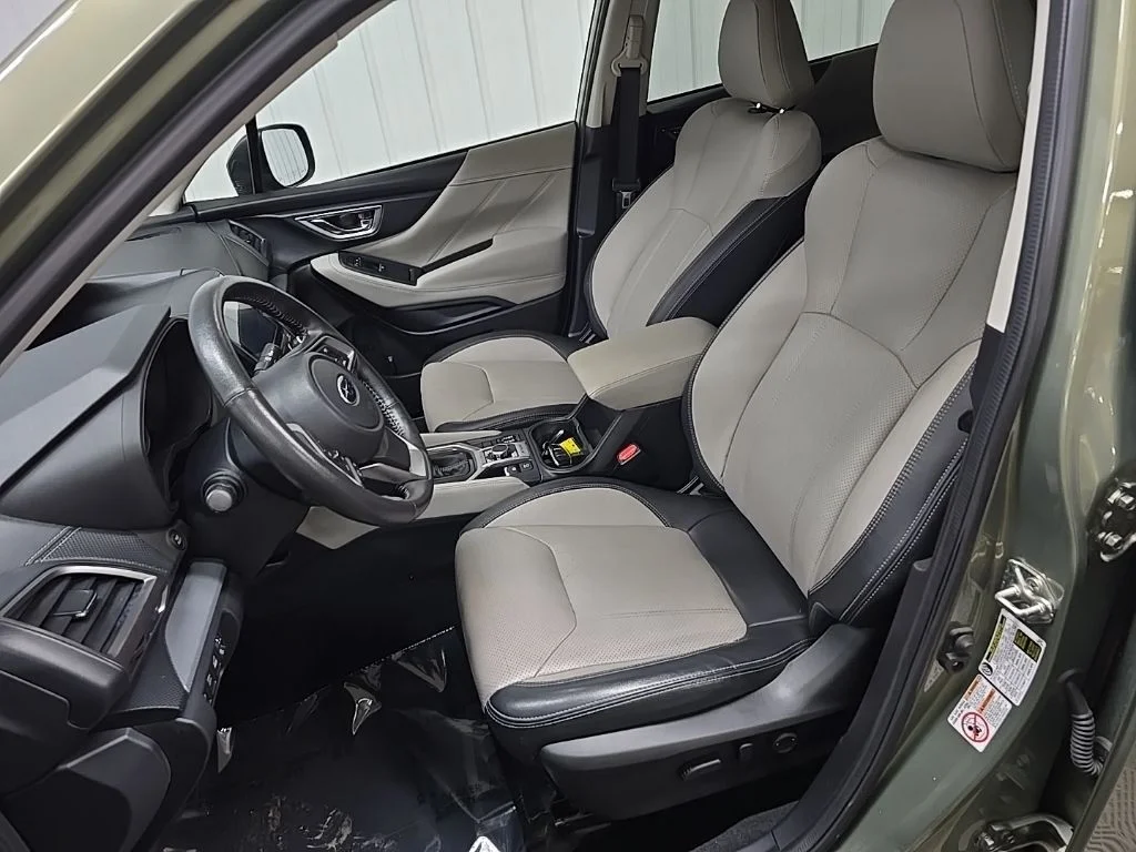 Used 2019 Jasper Green Metallic Subaru Limited image 30