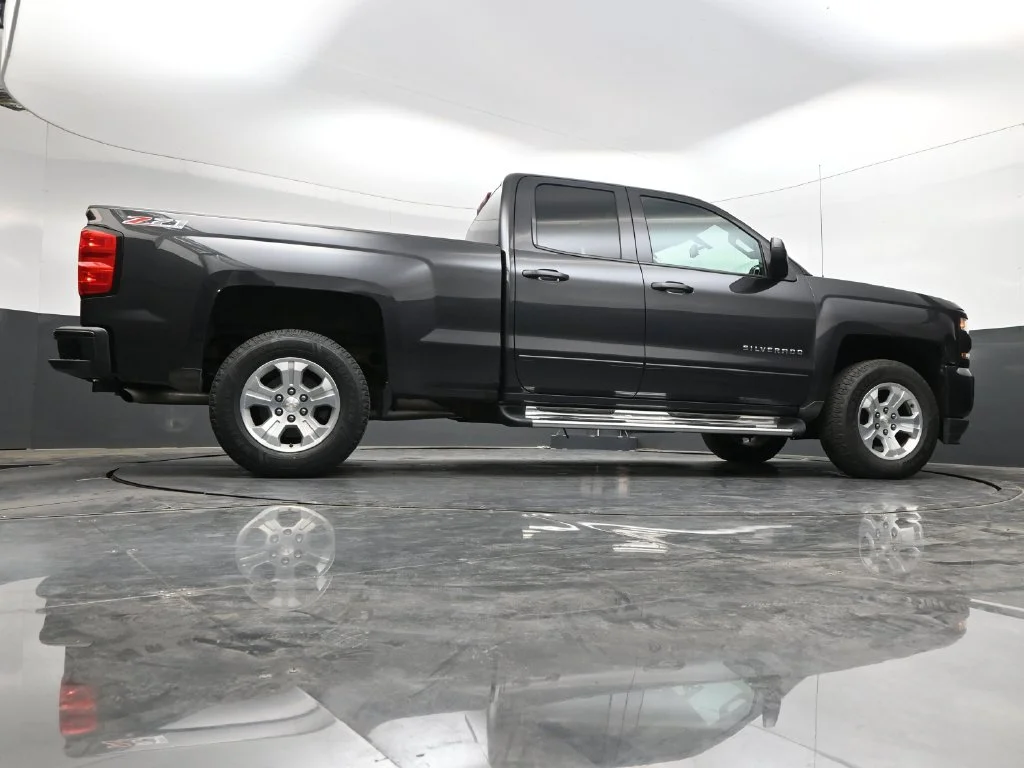 Used 2016 Tungsten Metallic Chevrolet LT image 34
