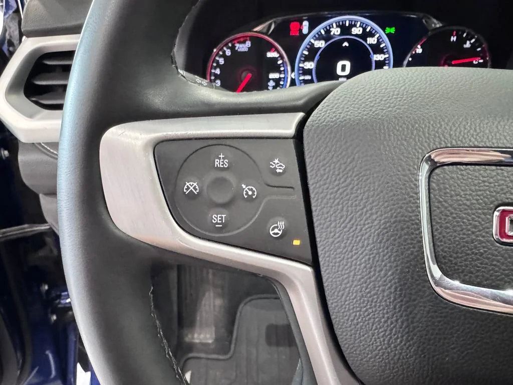 2023 GMC Acadia SLT - Photo 17