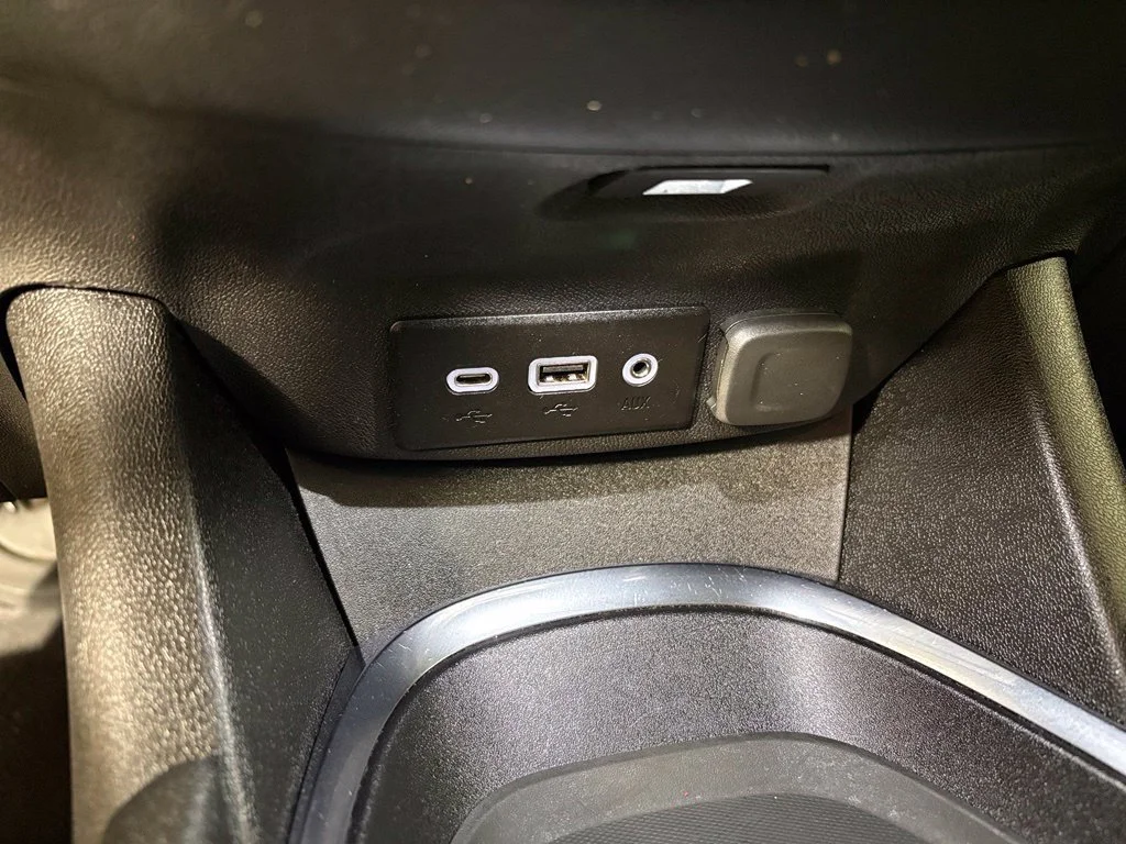 Used 2024 Summit White Chevrolet 1LT image 26