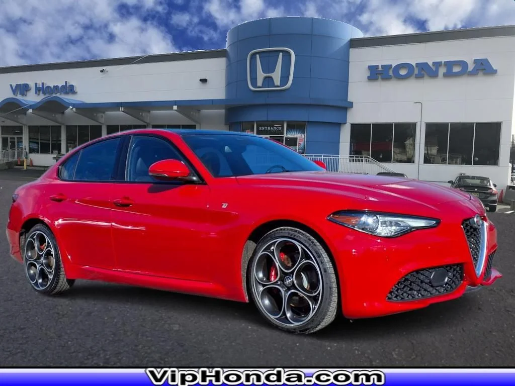 2023 Alfa Romeo Giulia Ti AWD's photo