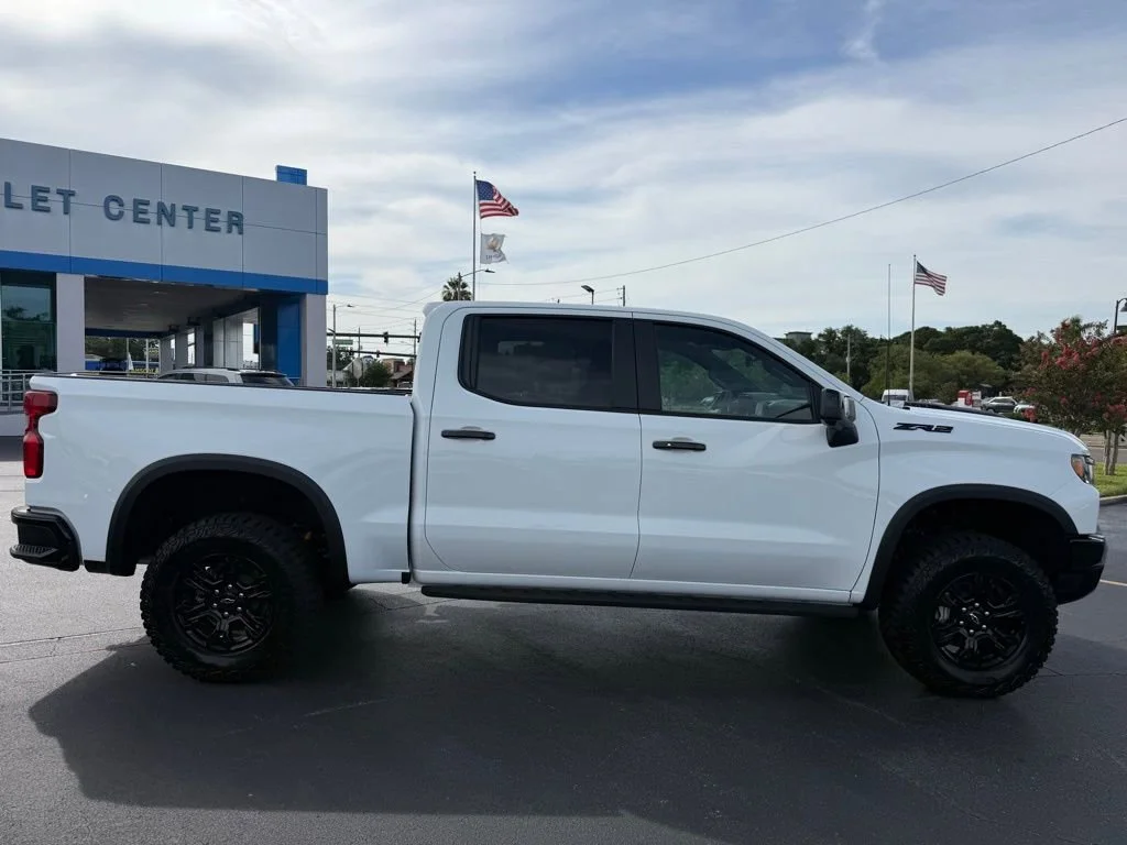 2026 Chevrolet Silverado 1500 ZR2 - Photo 8