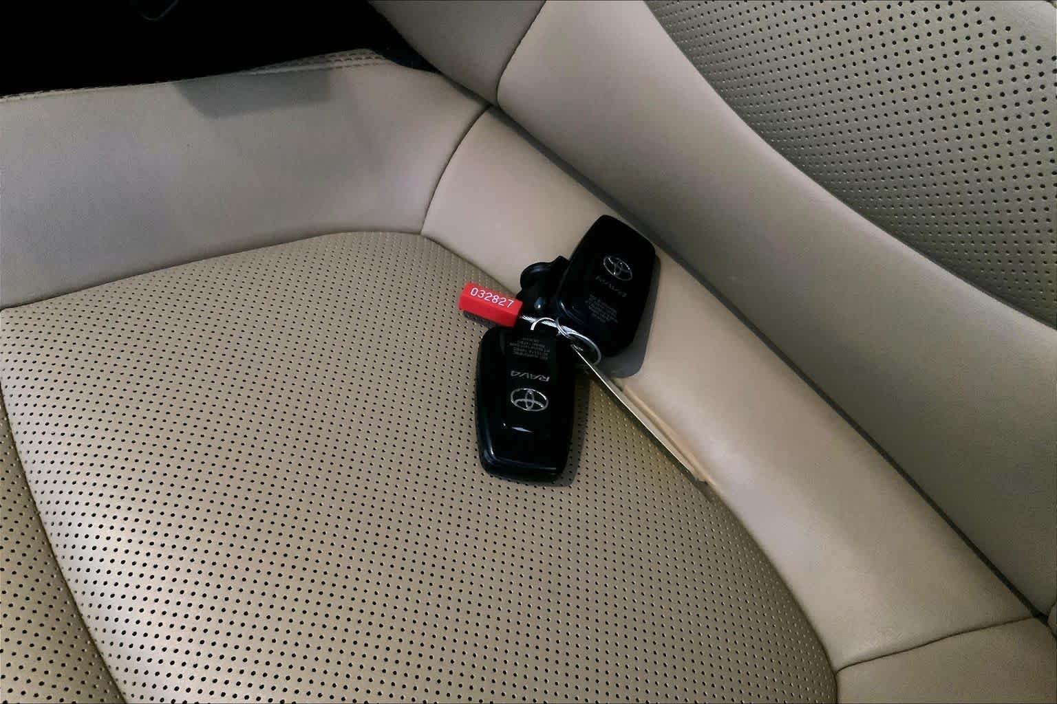 Used 2022 Blizzard Pearl Toyota Limited image 14