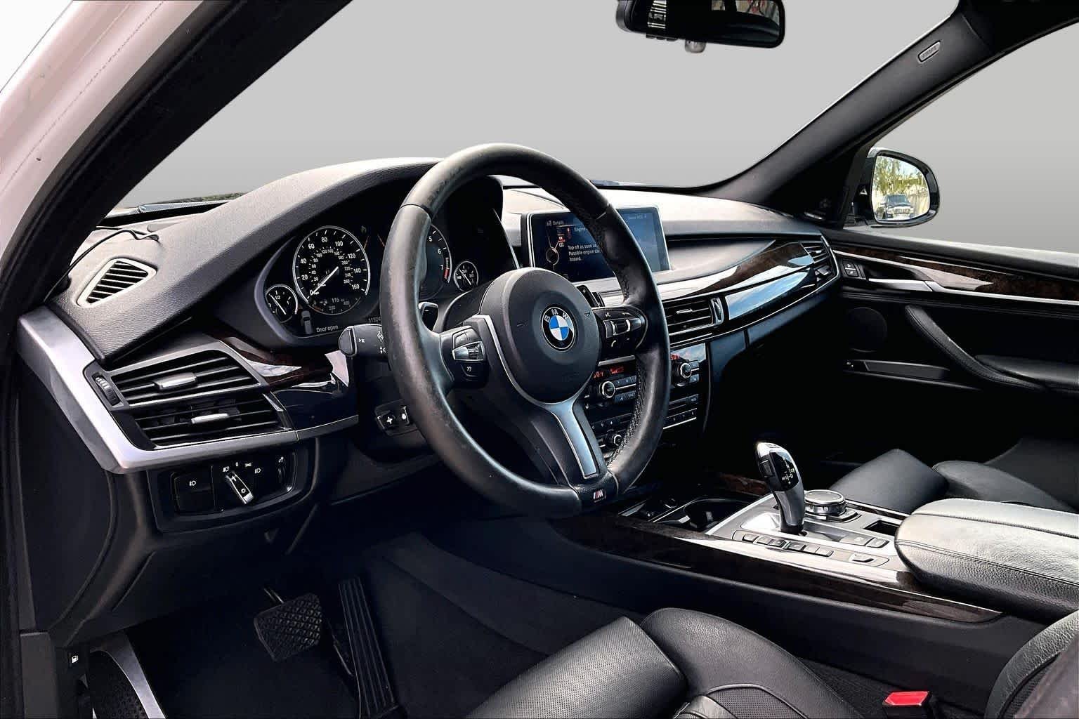 Used 2016 Mineral White Metallic BMW xDrive40e image 18