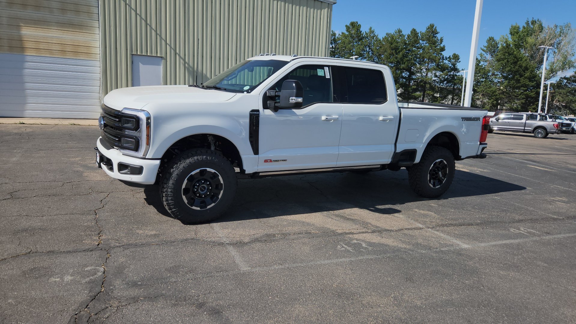 New 2026 Star White Metallic Tri-Coat Ford Platinum image 3