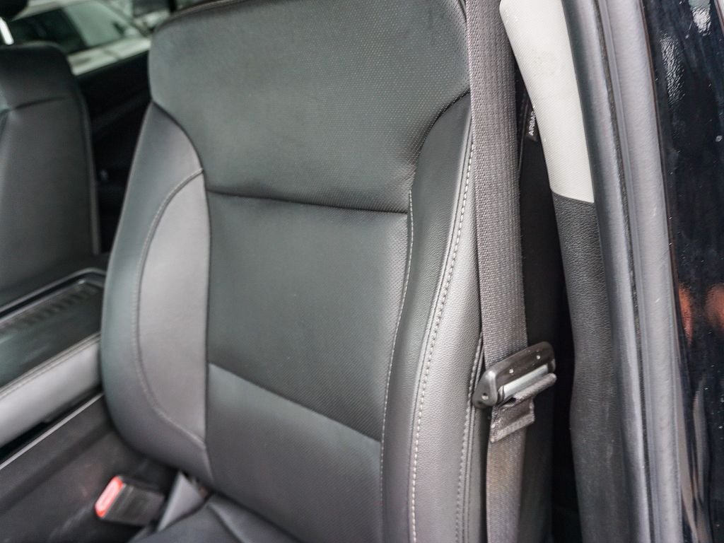 Used 2018 Black Chevrolet Premier image 21