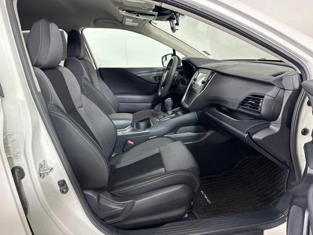 Used 2024 Crystal White Pearl Subaru 2.5i image 4