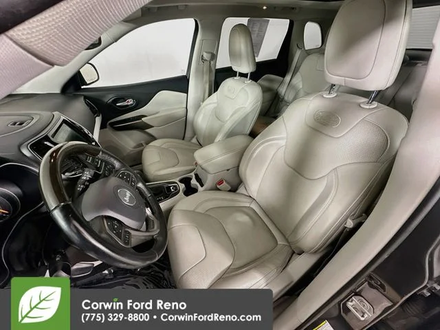 Used 2019 Granite Crystal Clearcoat Metallic Jeep Overland image 24