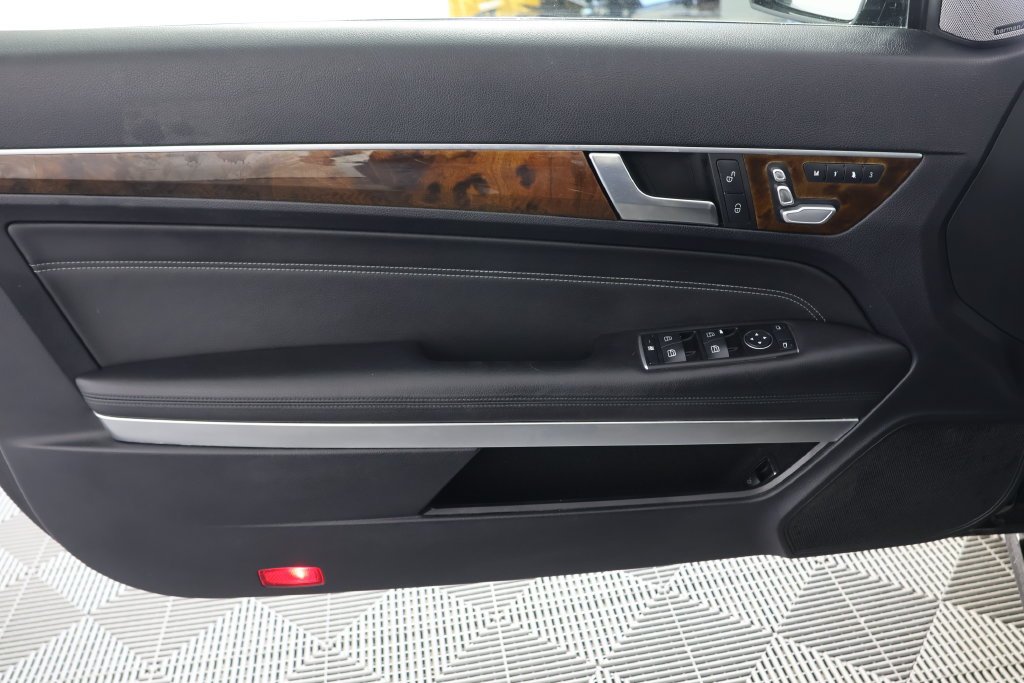 Used 2014 Black Mercedes-Benz E 350 image 23