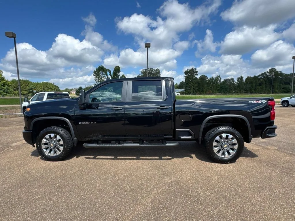 2026 Chevrolet Silverado 2500 HD Custom - Photo 5