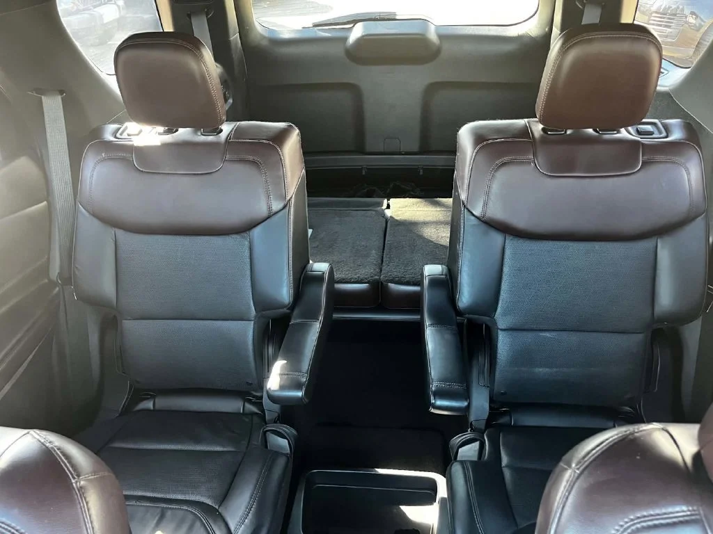Used 2020 White Ford Platinum image 29