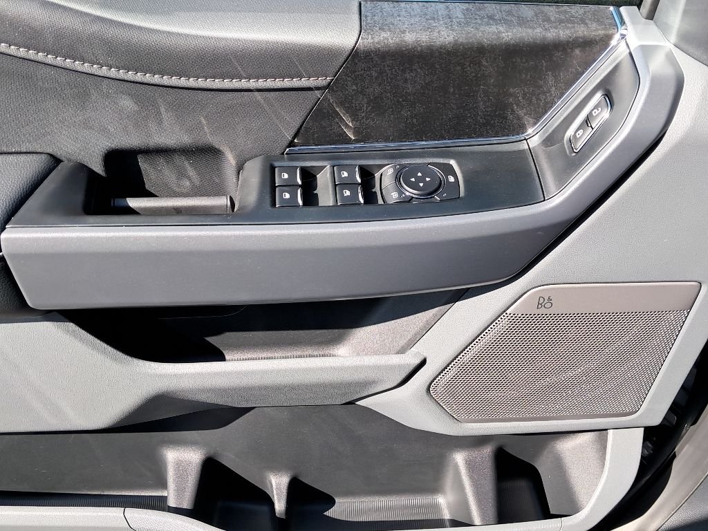 New 2025 Carbonized Gray Metallic Ford Flash™ image 8