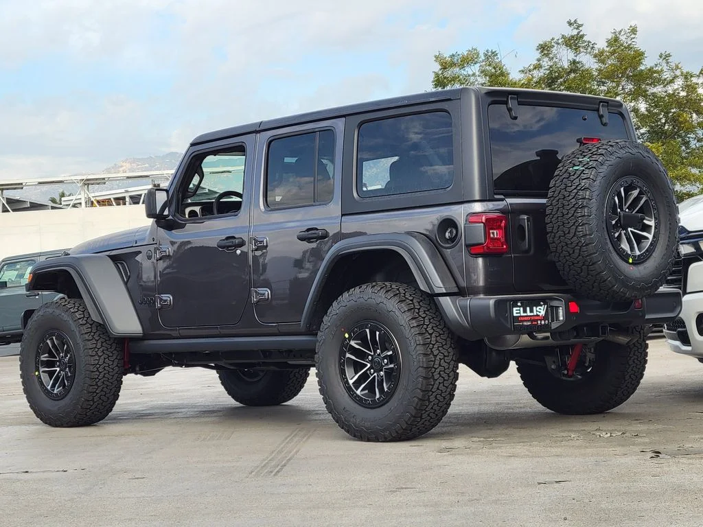 New 2026 Granite Crystal Metallic Clear-Coat Exterior Paint Jeep Willys image 2