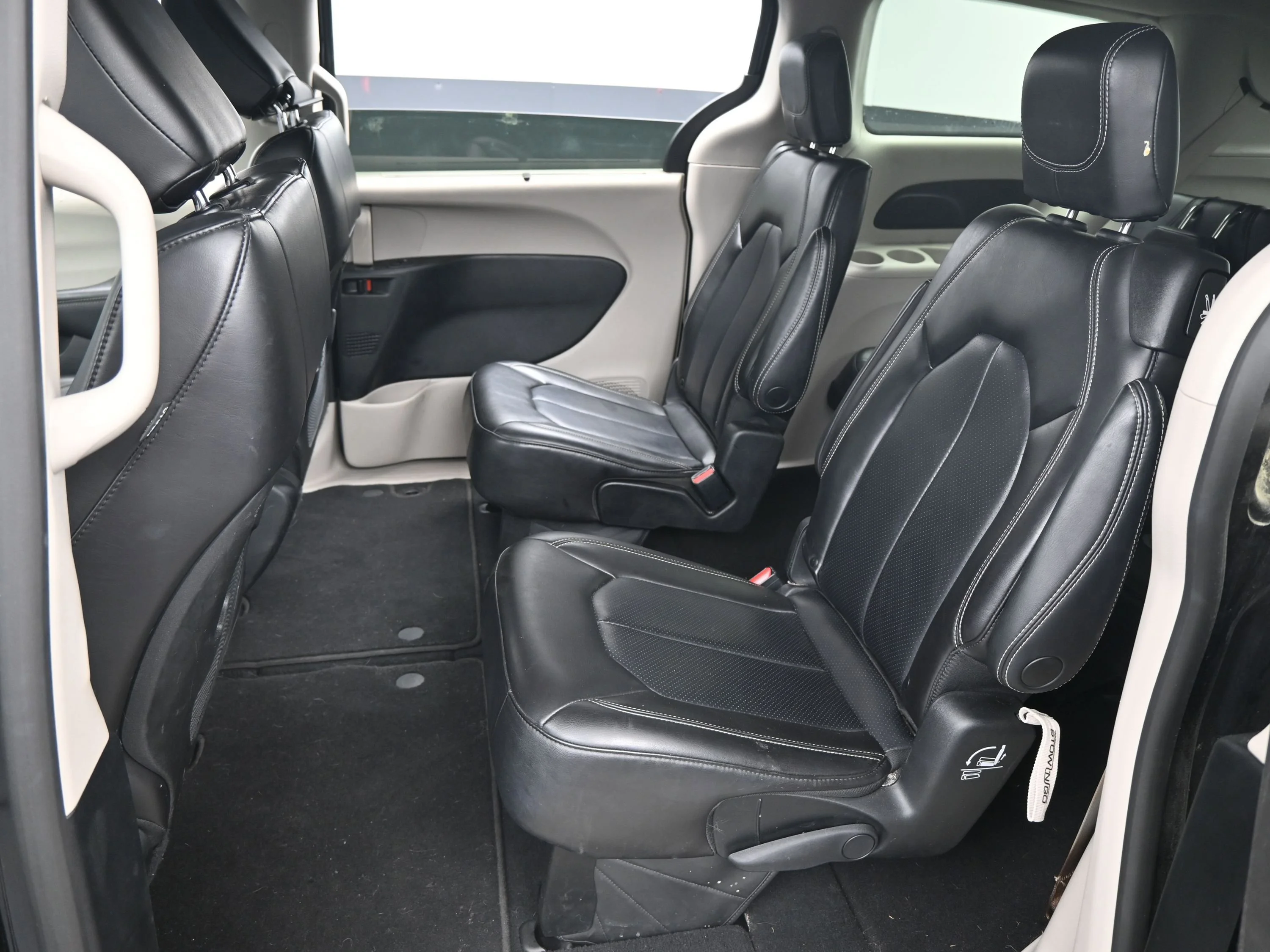 2023 Chrysler Pacifica Touring L - Photo 13