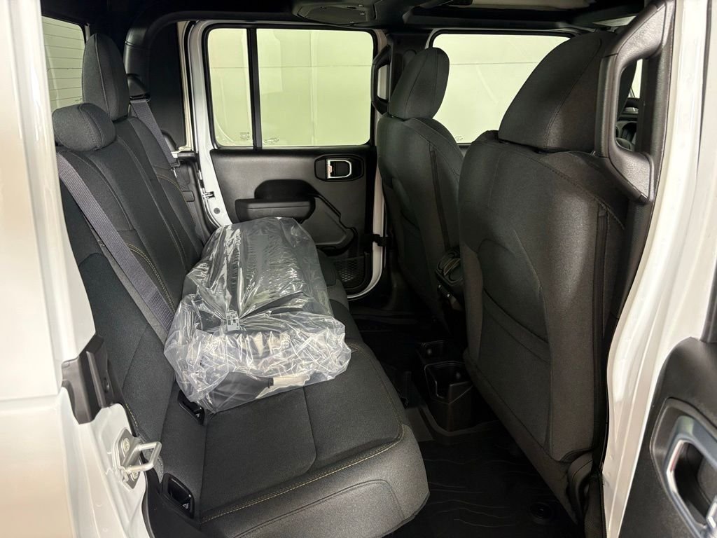 New 2026 Bright White Clear-Coat Exterior Paint Jeep Sport S image 18