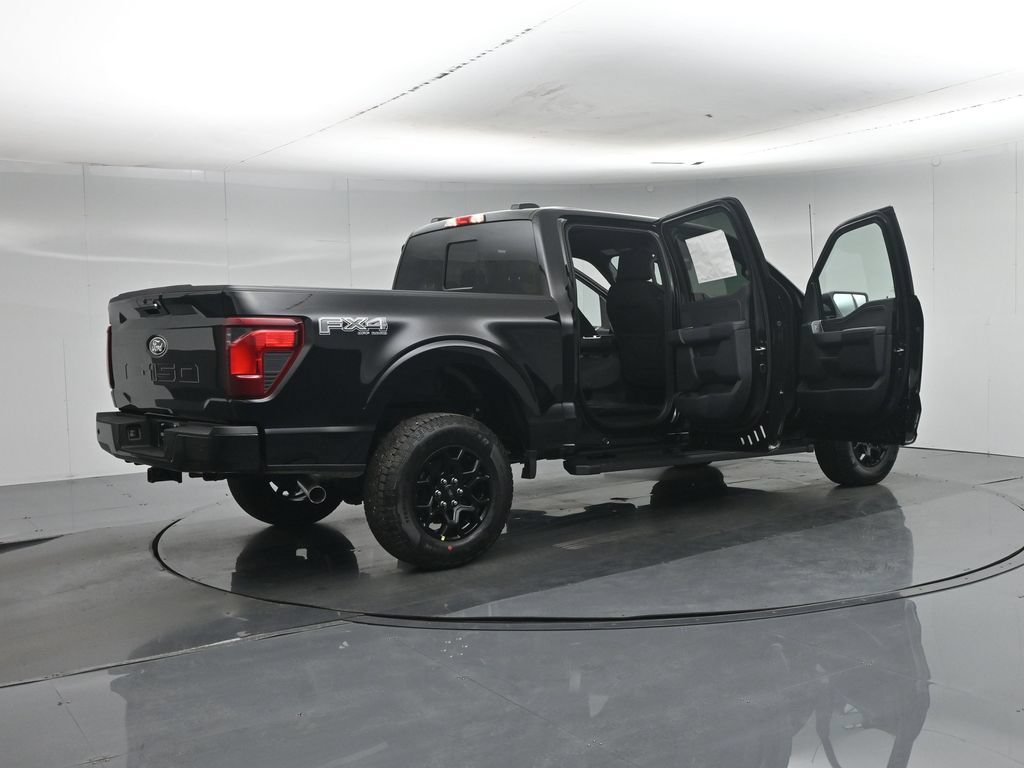 New 2026 Agate Black Metallic Ford XLT image 31