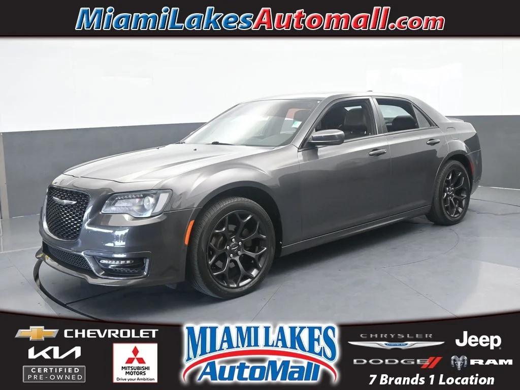 Used 2020 Granite Crystal Metallic Clearcoat Chrysler S image 1
