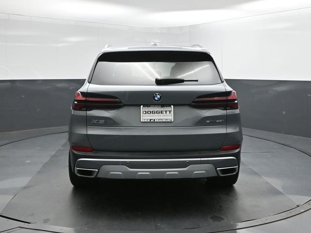 Used 2024 Gray BMW sDrive40i image 5
