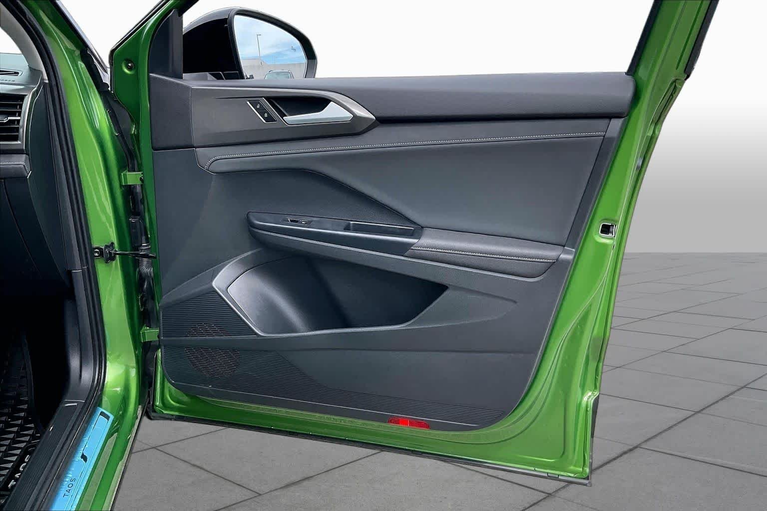 Used 2025 Bright Moss Green w/ Deep Black Roof Volkswagen SE Black image 22