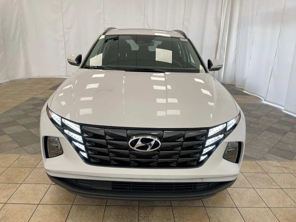 Used 2022 Quartz White Hyundai SEL image 30