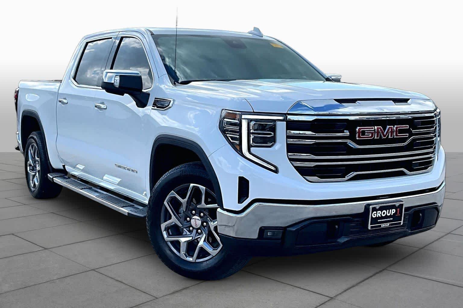 Used 2026 Summit White GMC SLT image 3