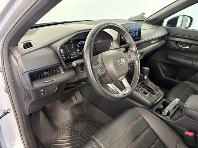 Used 2025 Silver Honda Sport-L image 12