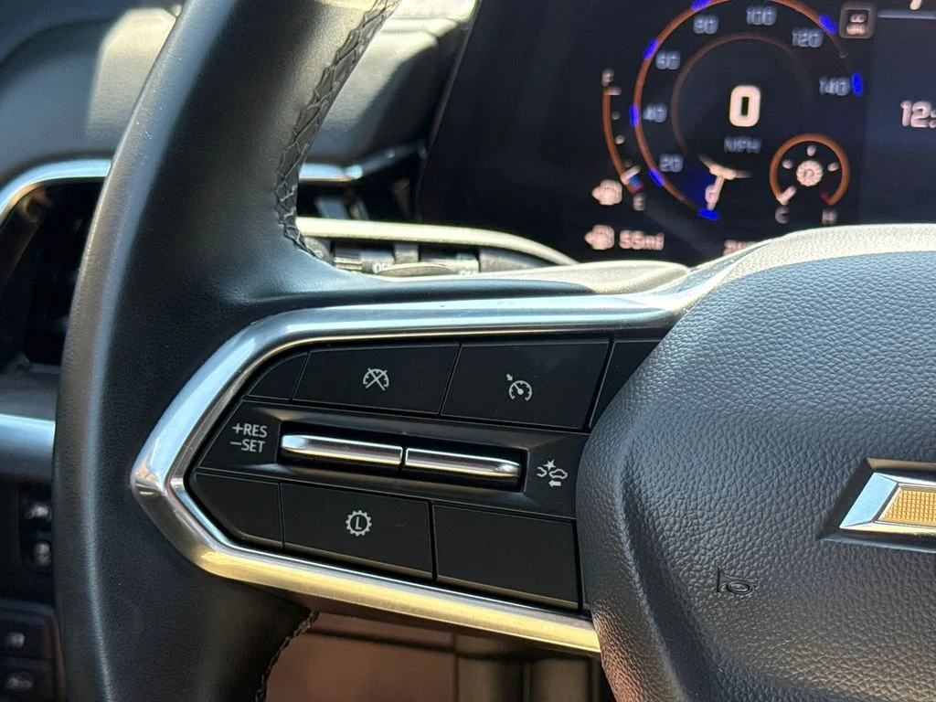 Used 2025 Black Chevrolet LT image 28