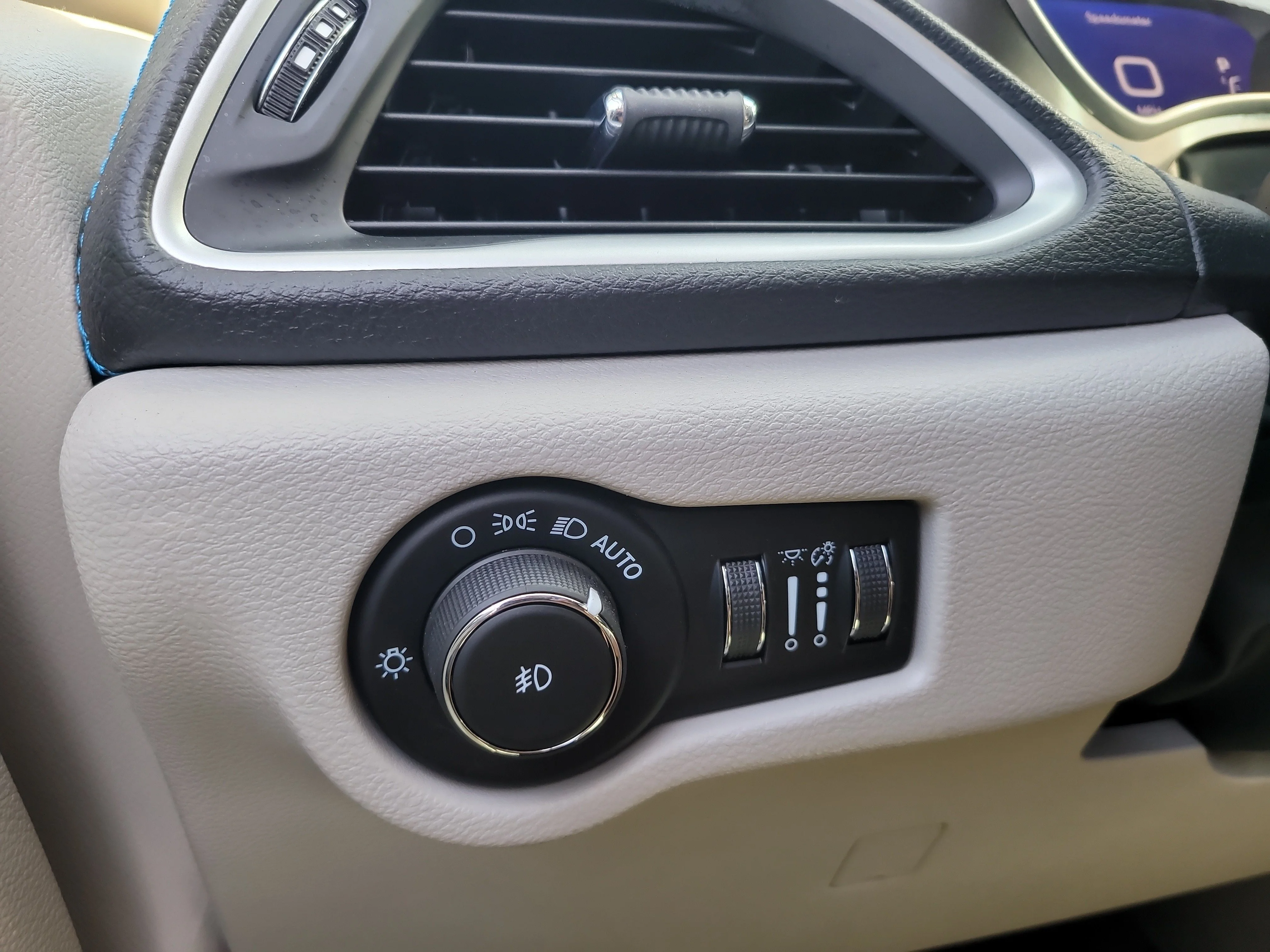 Used 2021 Velvet Red Pearlcoat Chrysler Touring image 30
