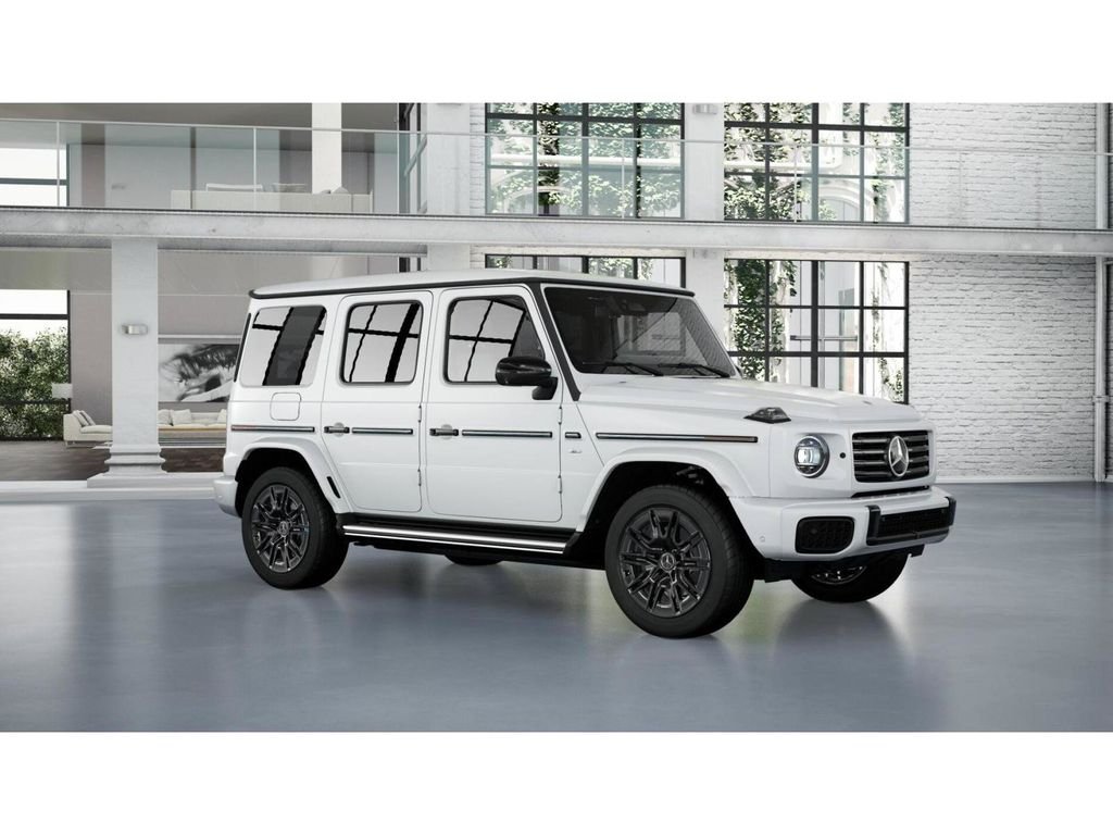 Used 2025 MANUFAKTUR Moonlight White Magno Mercedes-Benz G 580 image 12