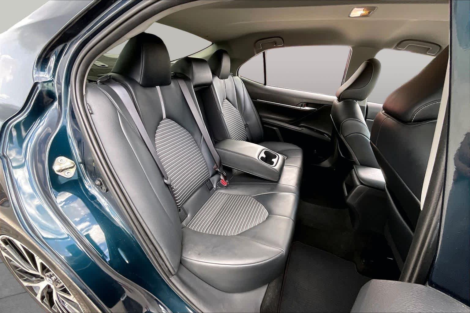 Used 2020 Galactic Aqua Mica Toyota SE image 20
