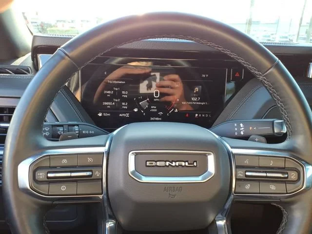 Used 2025 Onyx Black GMC Denali image 22