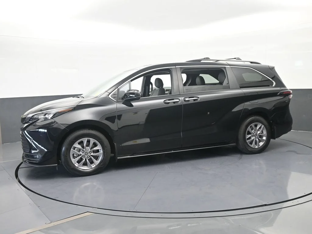 Used 2025 Midnight Black Metallic Toyota XLE image 2