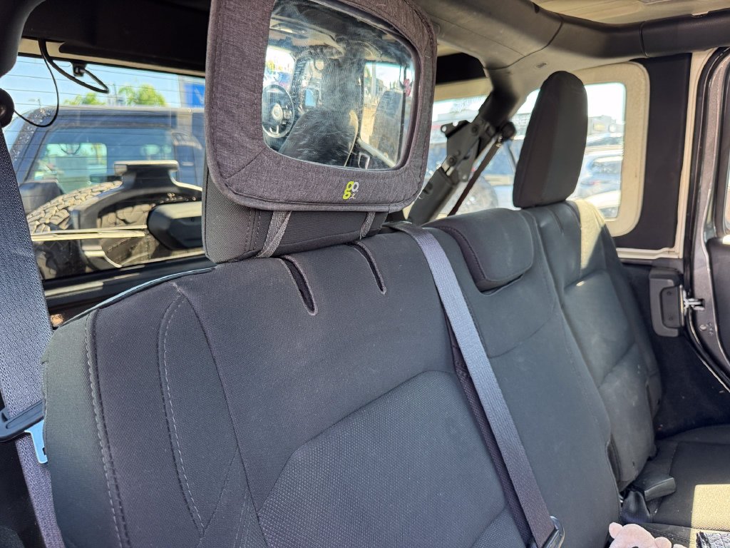 Used 2018 Crystal Metallic Jeep Unlimited Sport S image 5