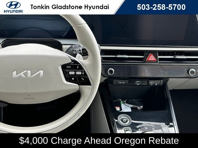 Used 2023 Cityscape Green Kia Wind image 30