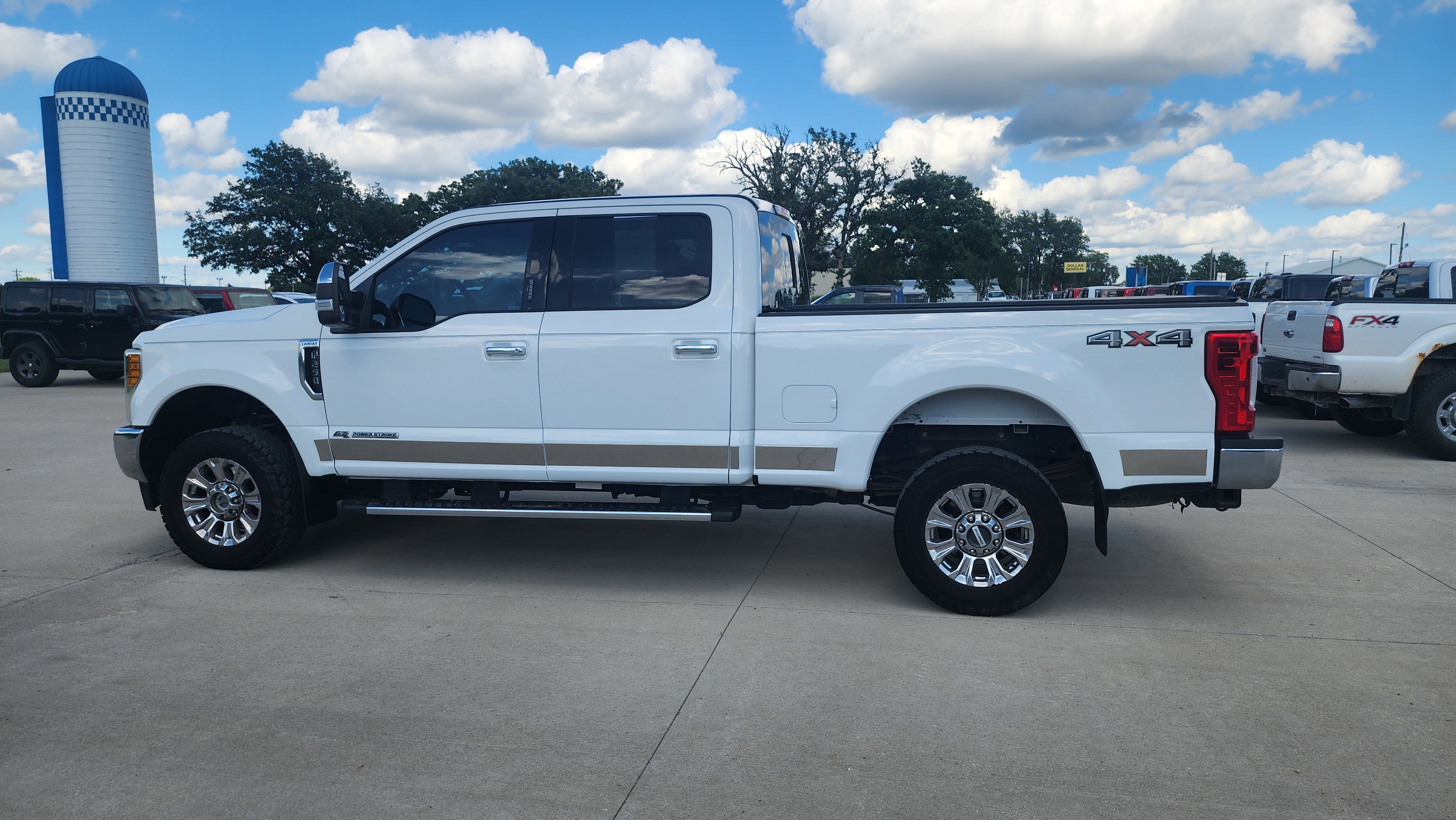 Used 2017 Oxford White Ford Lariat image 8