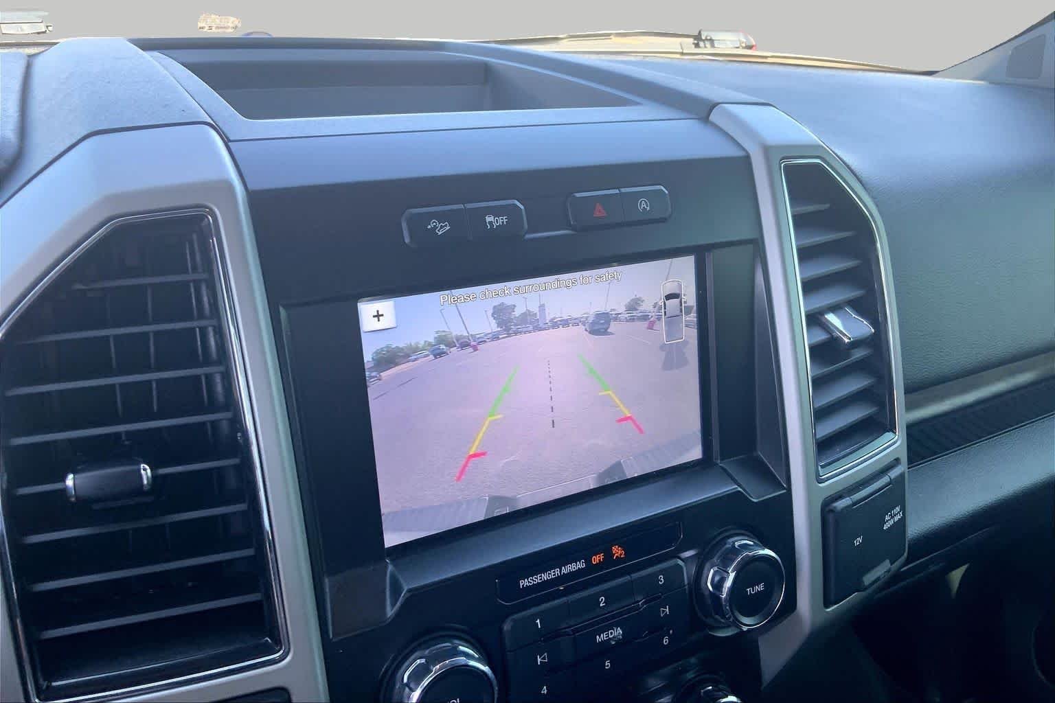 Used 2019 Ingot Silver Ford LARIAT image 27