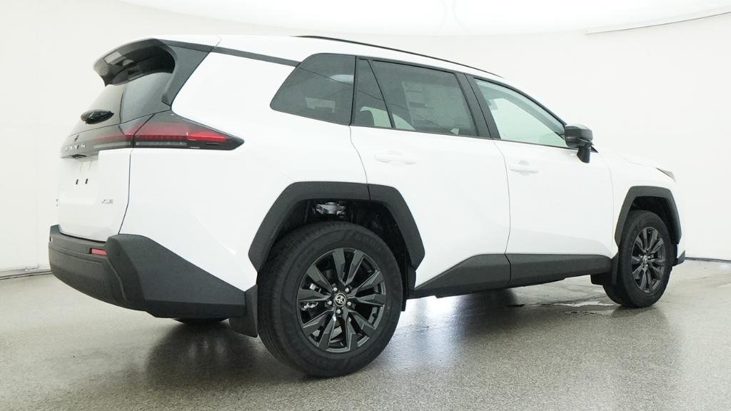 New 2026 Ice Cap Toyota XLE Premium image 9