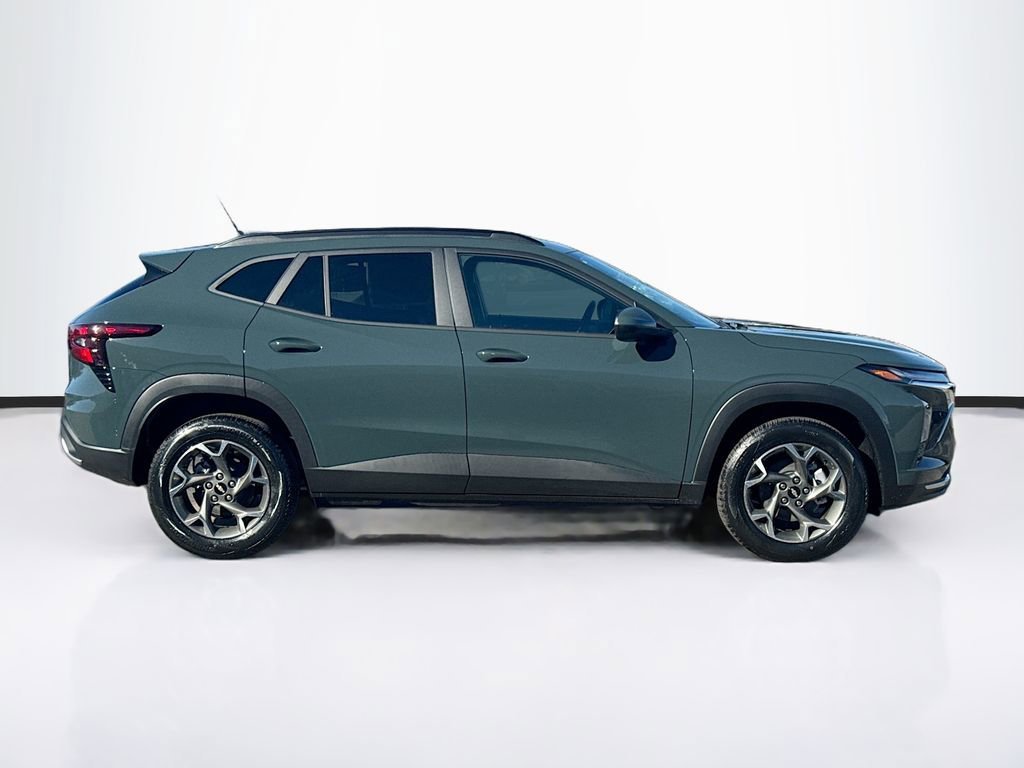 2026 Chevrolet Trax LT - Photo 8