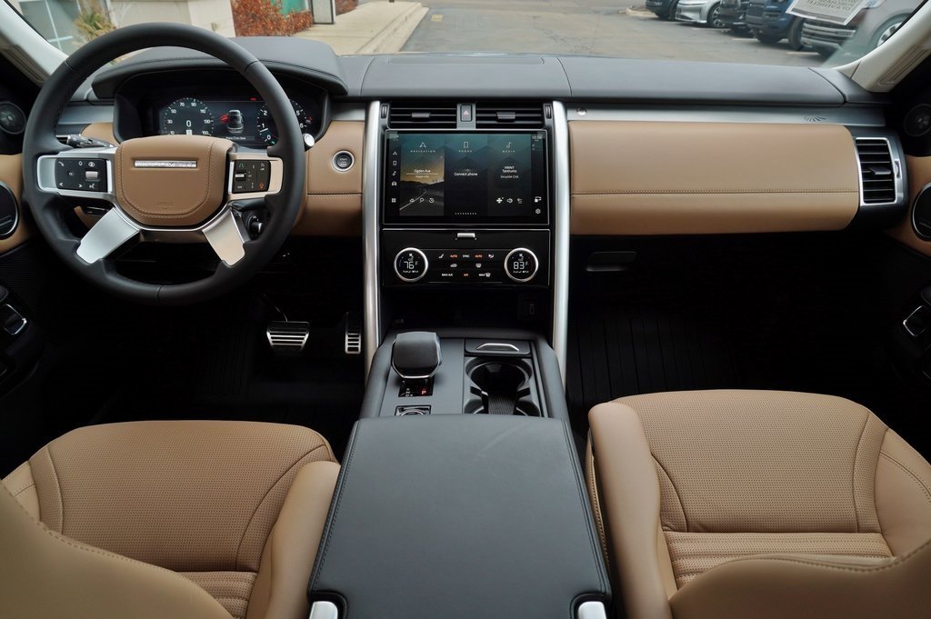 2026 LAND ROVER DISCOVERY - Image 9