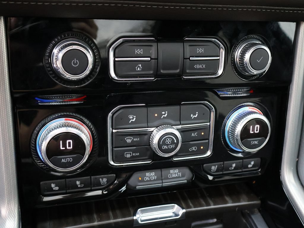 2021 GMC Yukon Denali - Photo 21