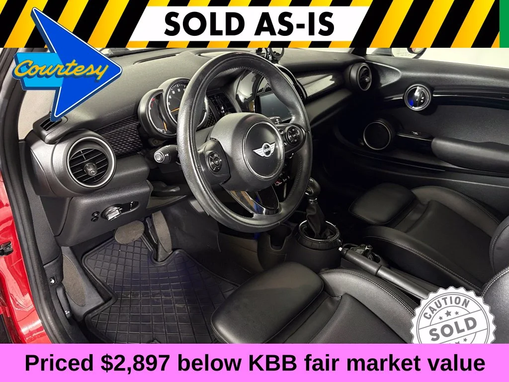 Used 2015 Red MINI Base image 15
