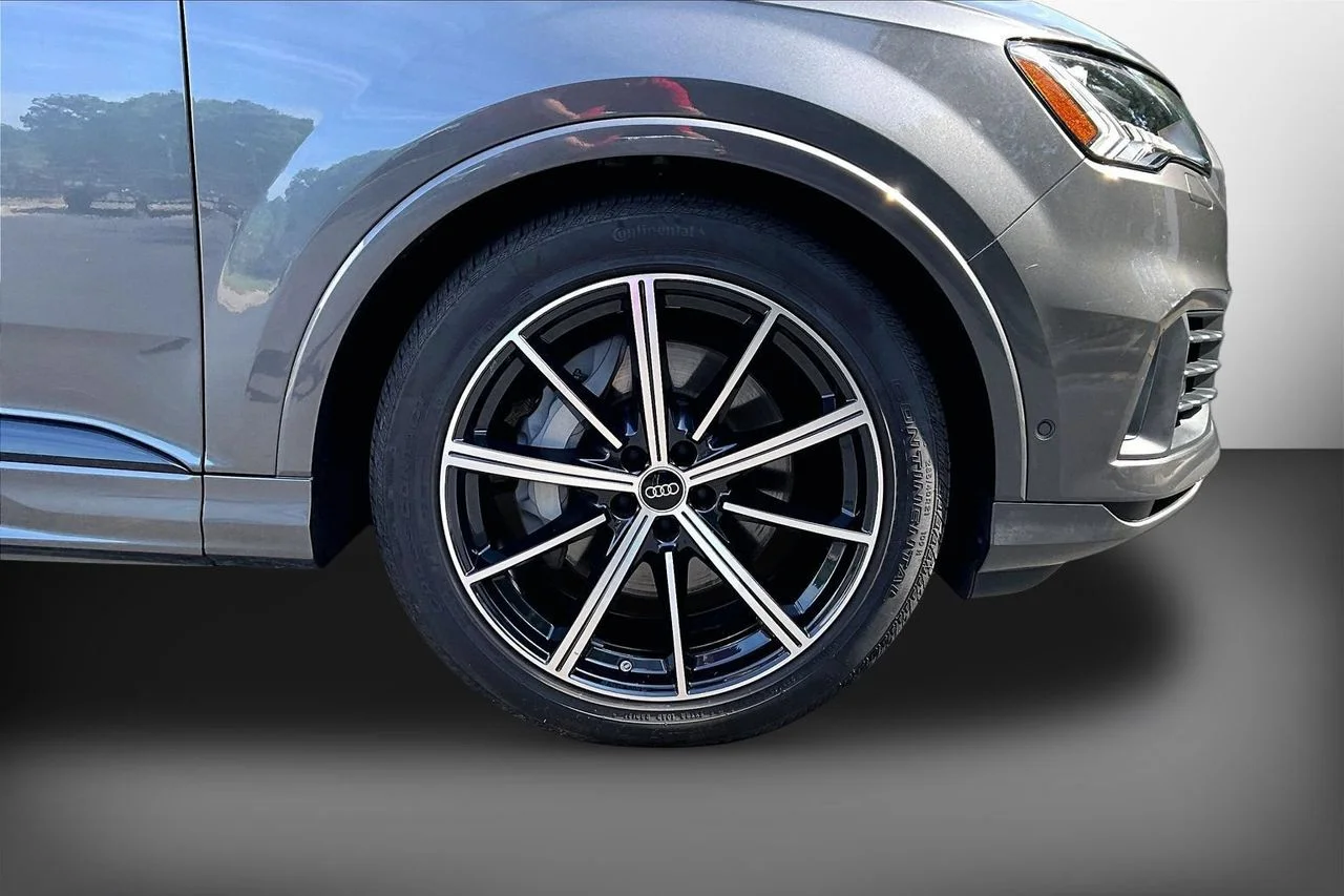 Certified Used 2024  Audi 55 Prestige image 34