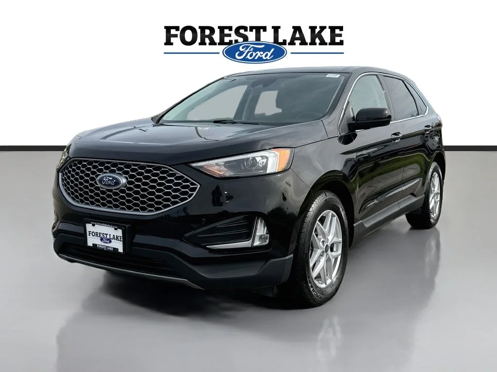 Certified Used 2024 Agate Black Metallic Ford SEL image 3