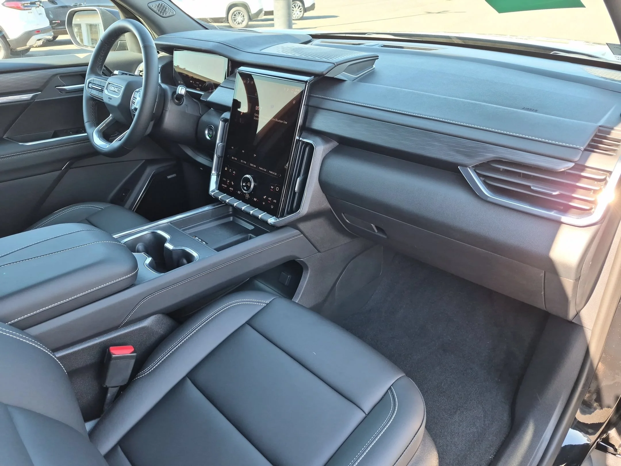 Used 2026 Ebony Twilight Metallic GMC FWD Elevation image 30