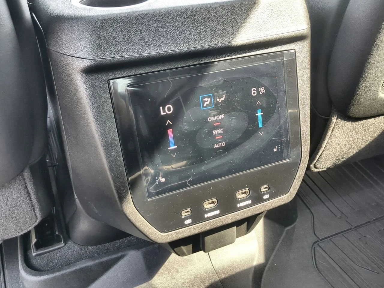 New 2026 Glacier White Tricoat GMC Denali Ultimate image 22