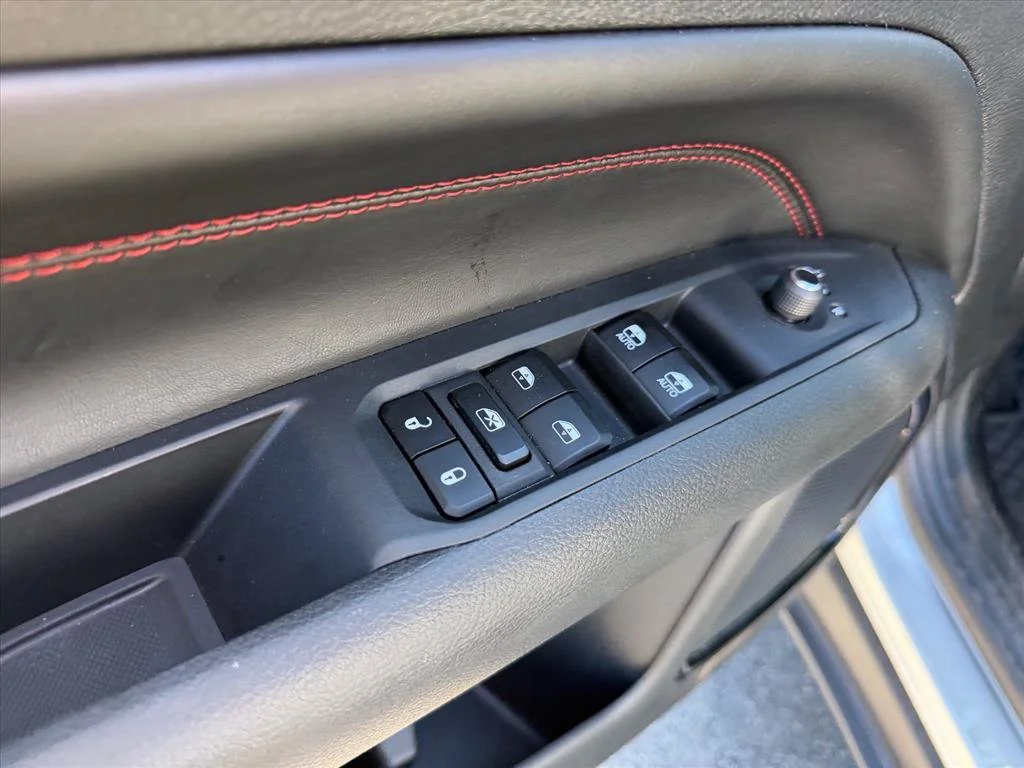 Used 2026 Silver Jeep Trailhawk image 16