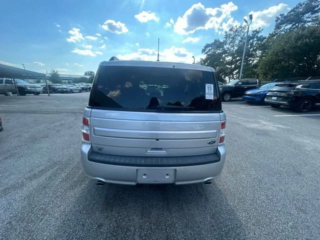 Used 2019 Silver Ford SE image 4
