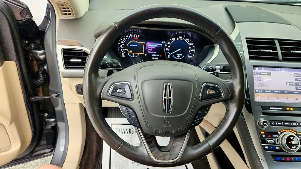 Used 2017 Magnetic Grey Metallic Lincoln Reserve FWD w/ Power Moonroof, 19