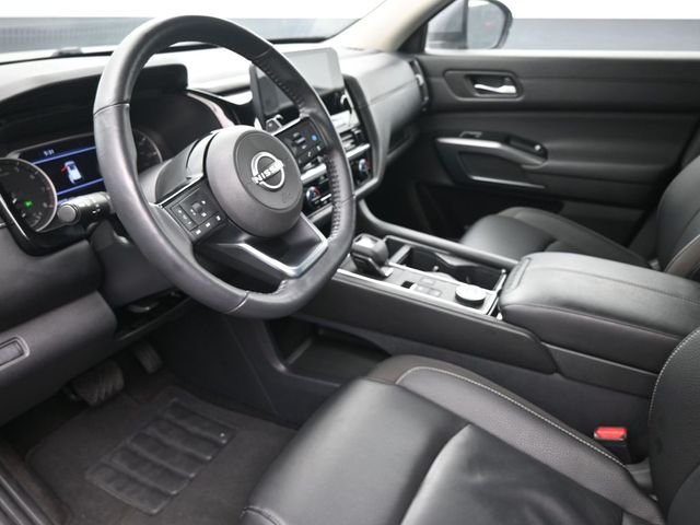 Used 2025 Gray Nissan SL image 18
