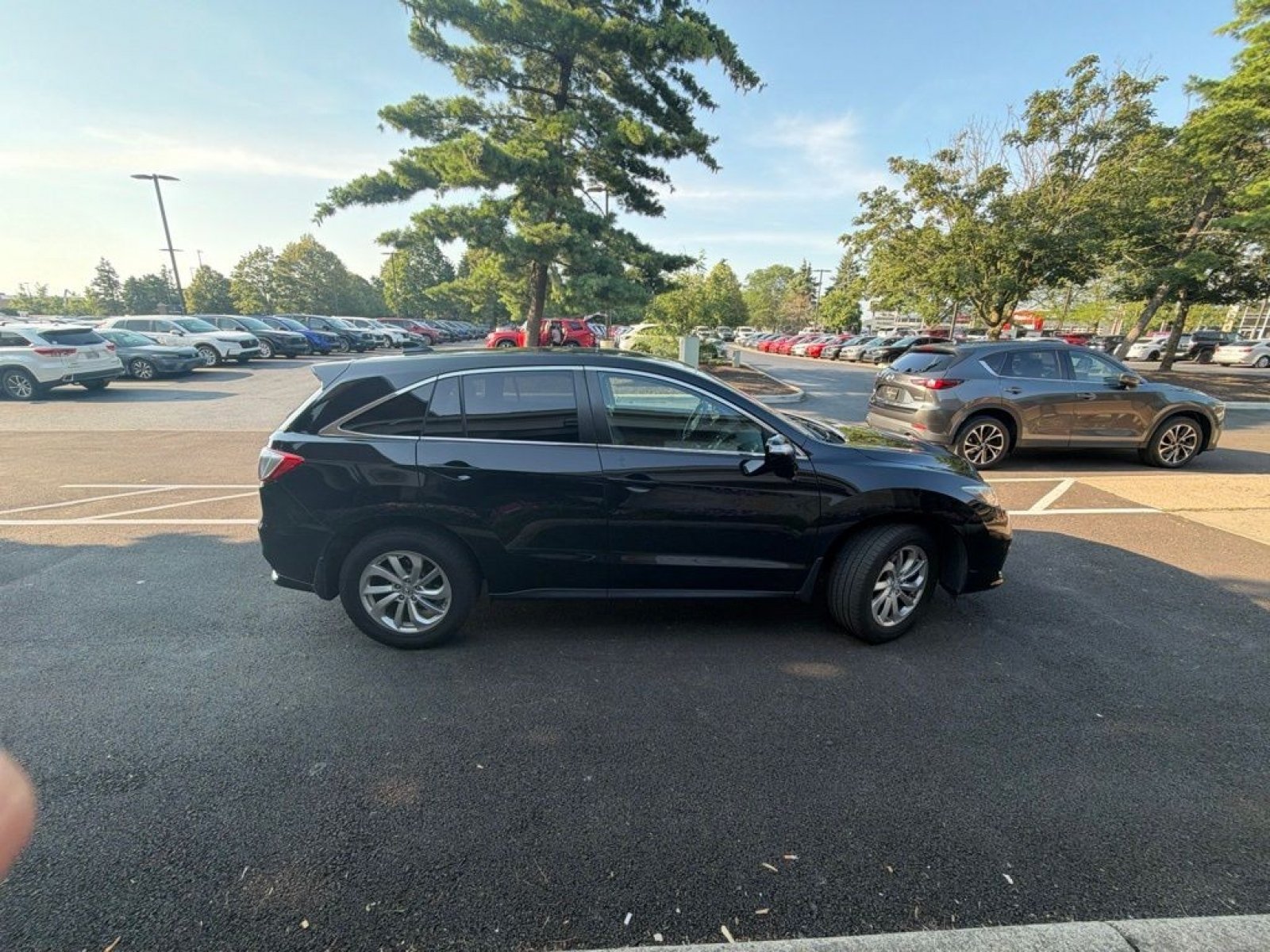 Used 2018 Crystal Black Pearl Acura Base image 6